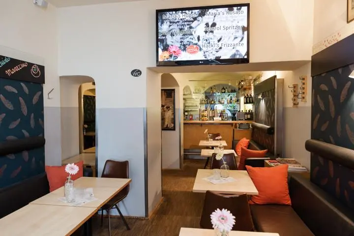 Cafe Maria von Burgund